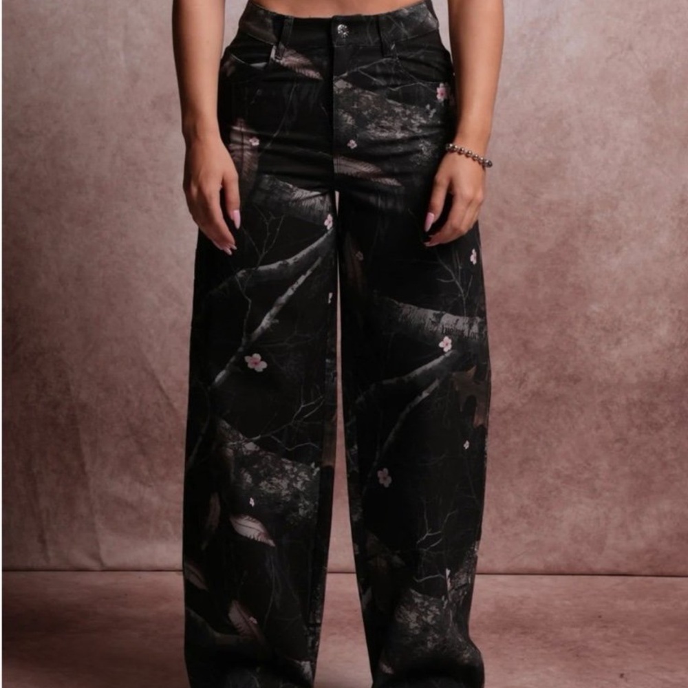WOLF CHOPPER WIDE LEG CARPENTER PANTS in DARC BLOSSOM WOODLAND CAMO (29)